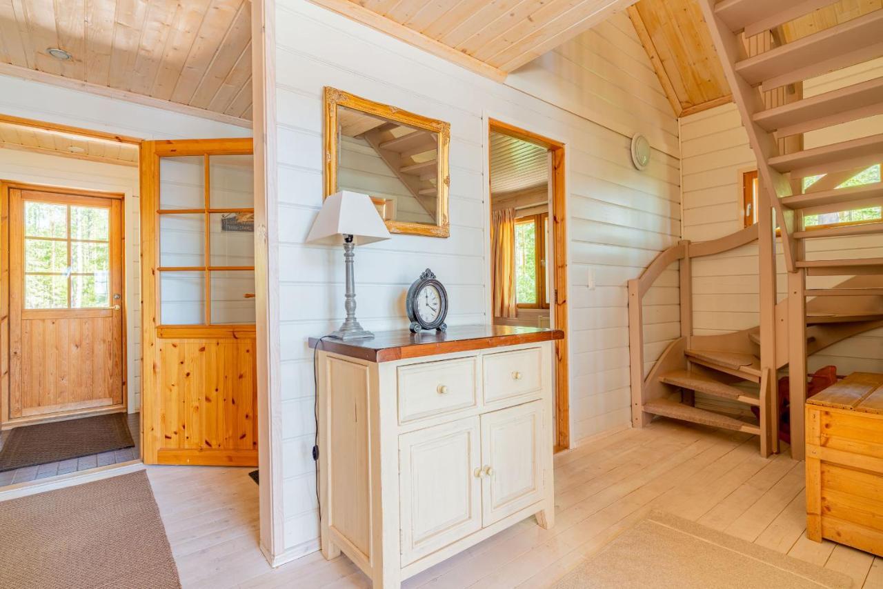 Patalaiska Cottage With Private Beach Руоколахти Екстериор снимка